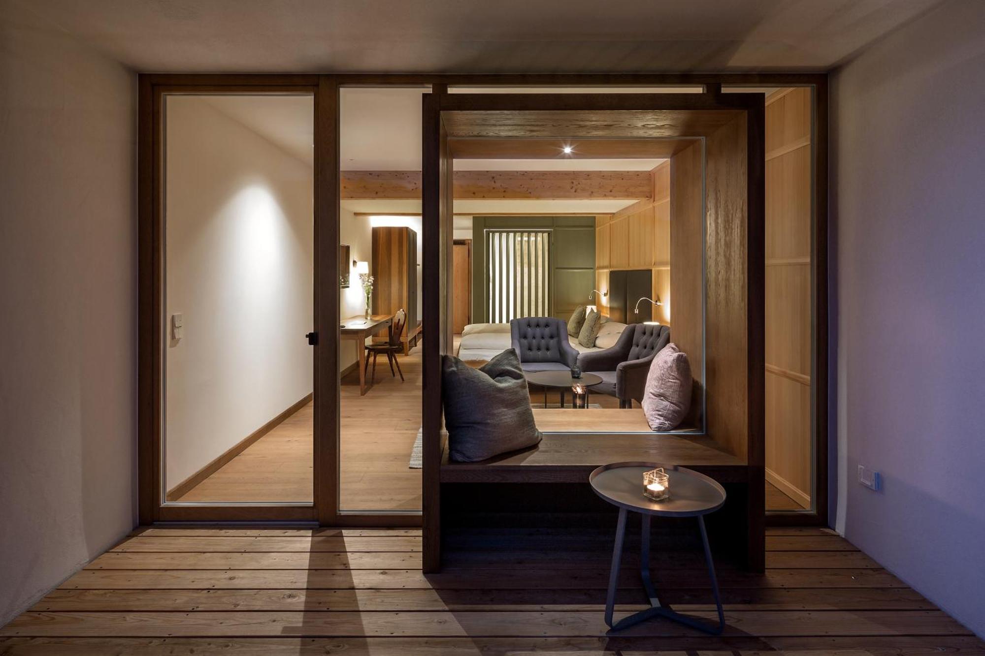 Gutshofhotel Winkler Braeu Lengenfeld  エクステリア 写真