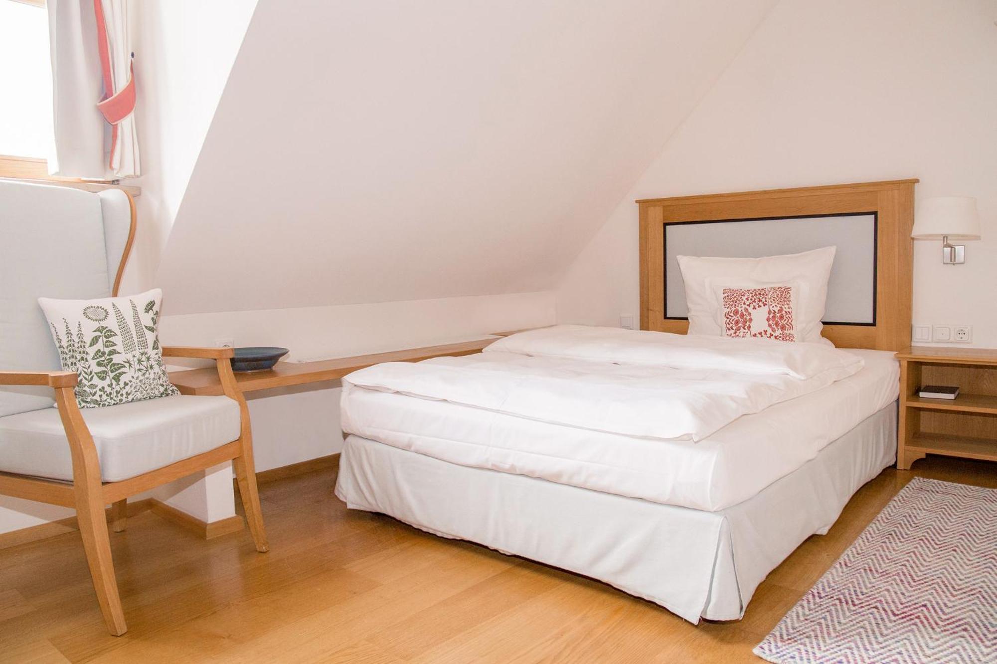 Gutshofhotel Winkler Braeu Lengenfeld  エクステリア 写真