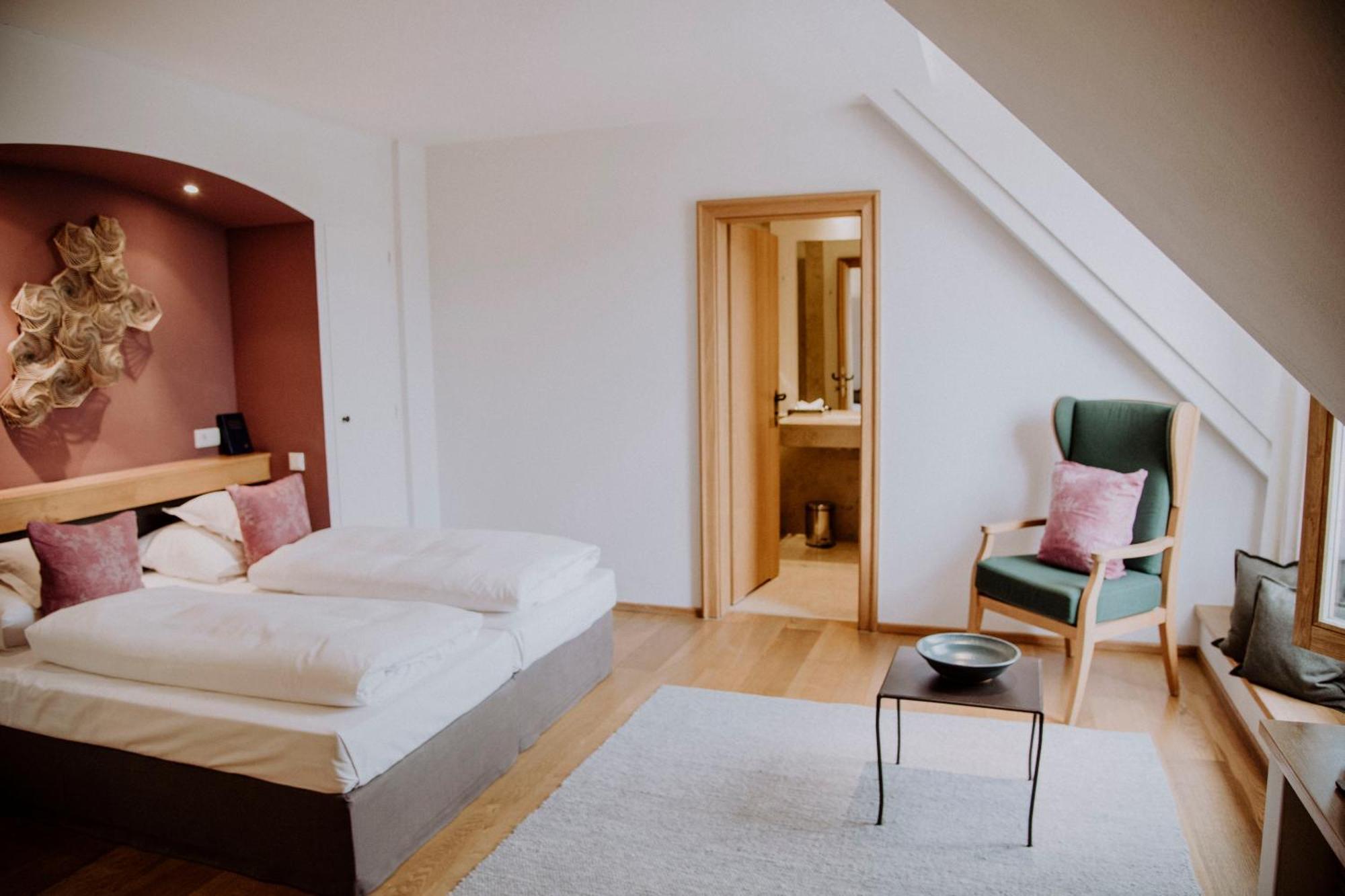 Gutshofhotel Winkler Braeu Lengenfeld  エクステリア 写真